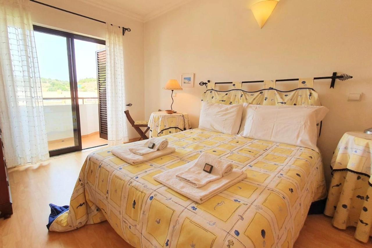 LovelyStay - Alto dos Caliços 2BR House with Garden Albufeira Exterior foto